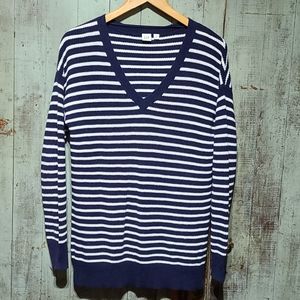 Gap, classic navy blue and white striped Sweater